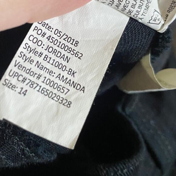 Gloria Vanderbilt Amanda Stretch High Rise Straight Leg Jeans Black Sz 14 NWOT - Picture 13 of 14